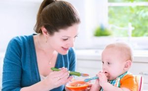 Bí quyết cho con ăn dặm