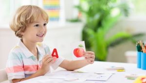 ap dụng các công cụ hỗ trợ học và ghi nhớ từ vựng