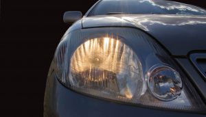 Đèn mờ và thường xuyên có các vấn đề về điện