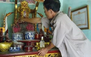 lưu ý khi về sinh bàn thờ