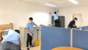 Nhân viên vệ sinh công nghiệp của TKT Company luôn được đánh giá cao 