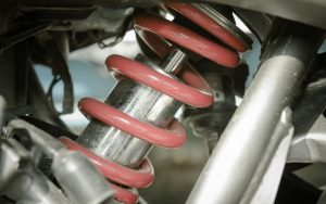 Xe có hiện tượng lắc lư, rung xóc mạnh