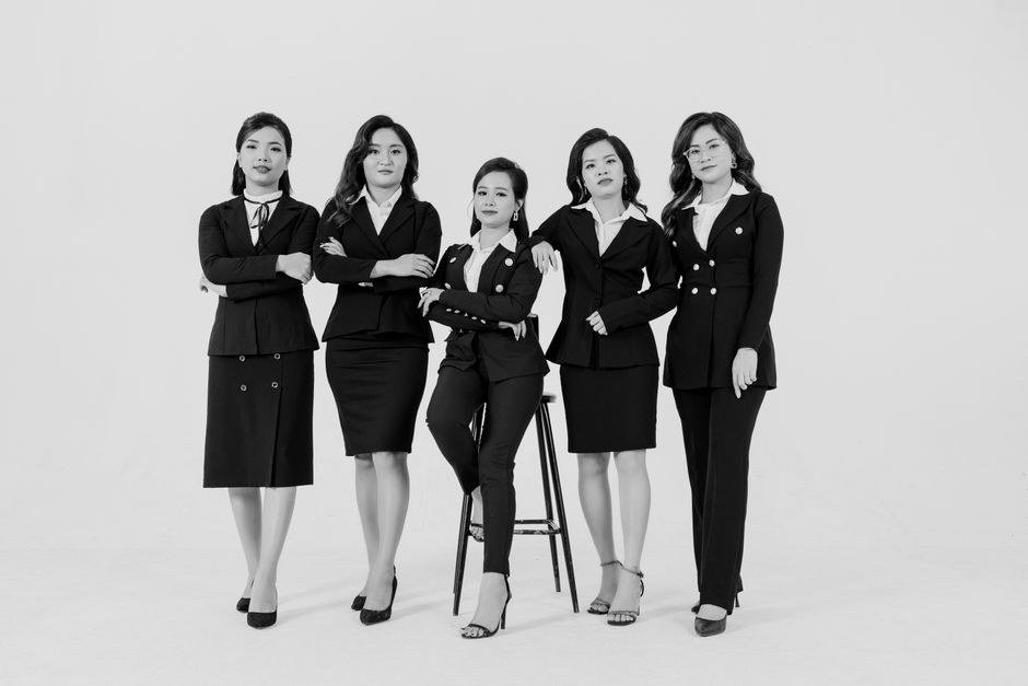 Mua ghế giám đốc có nên làm ngay từ đầu?